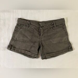 Linen Army Green Shorts Level 99 Size 28